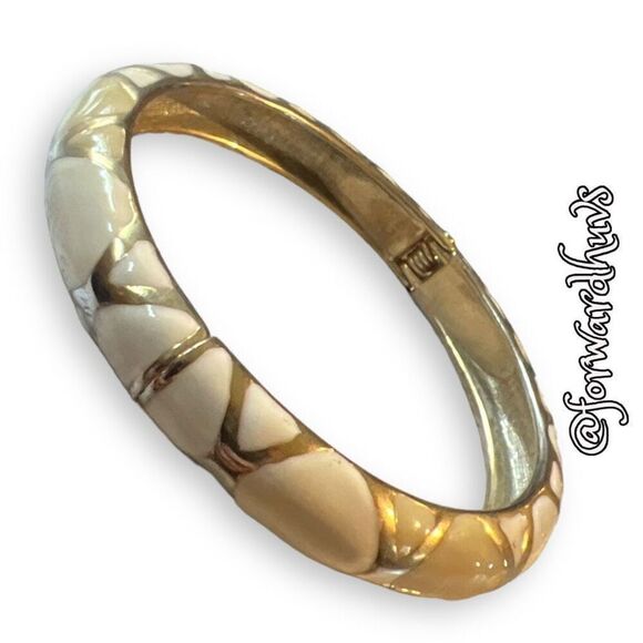 Bundle Sale 3 for $15 | Off-White & Beige Enamel Bracelet - Picture 5 of 9